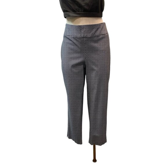Chico's Fabulously Slimming Black White Diamond Pattern Capri Style - Picture 1 of 5
